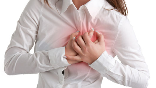 Woman-having-heart-attack
