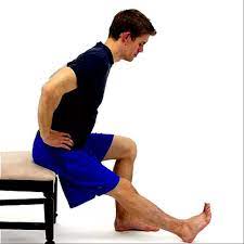 長者拉筋運動-老人伸展運動-大腿後方肌肉伸展